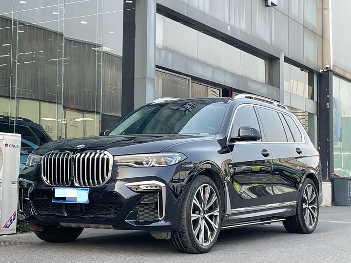 Фото 2 - BMW X7