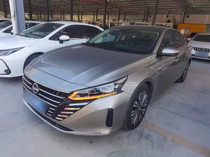 Фото 2 - Nissan Teana