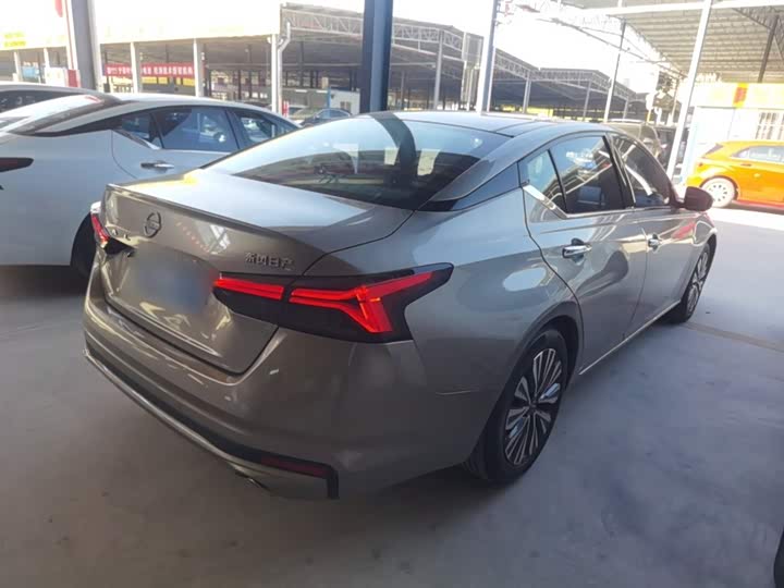 Фото 7 - Nissan Teana