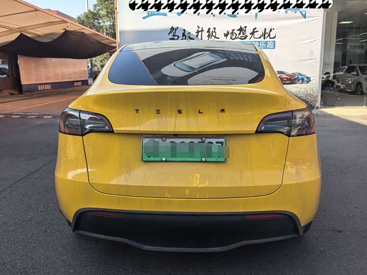 Фото 4 - Tesla Model Y
