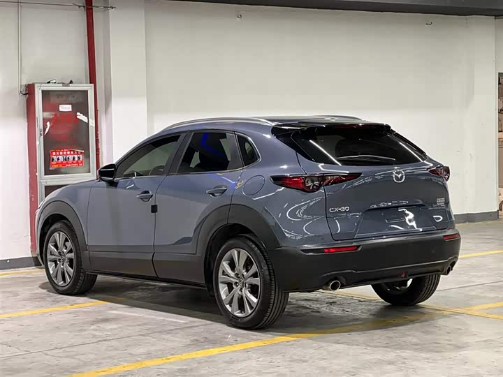 Фото 4 - Mazda CX-30
