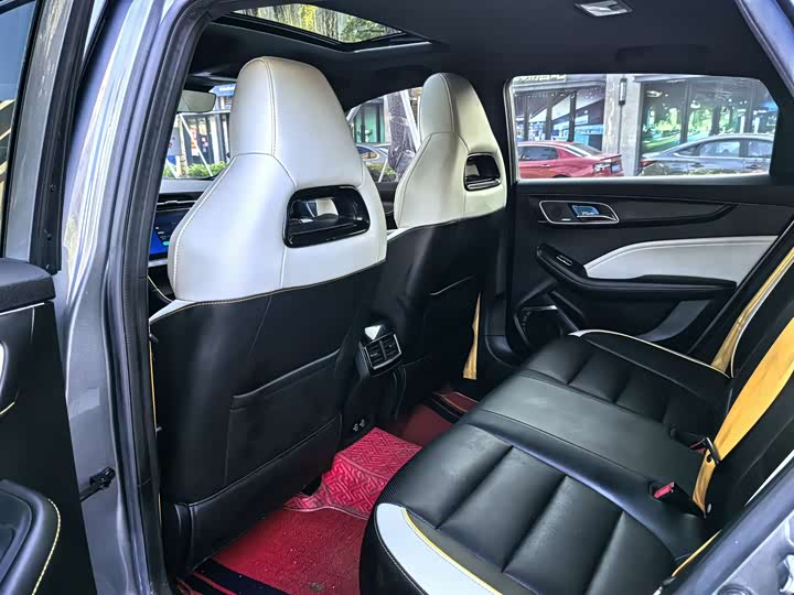 Фото 7 - MG Motor 6