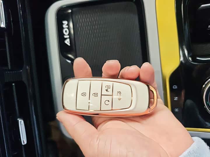 Фото 9 - GAC Aion Y