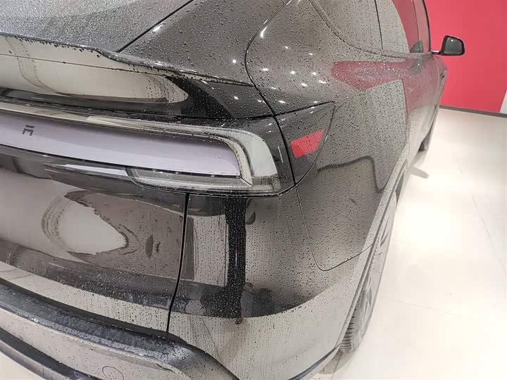 Фото 8 - Tesla Model Y