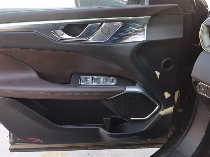 Фото 7 - Wey Mocca Hybrid