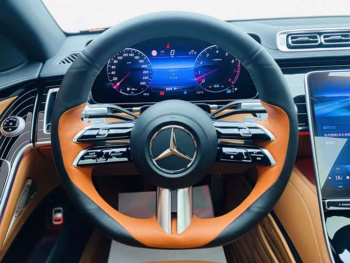 Фото 8 - Mercedes-Benz S-Class