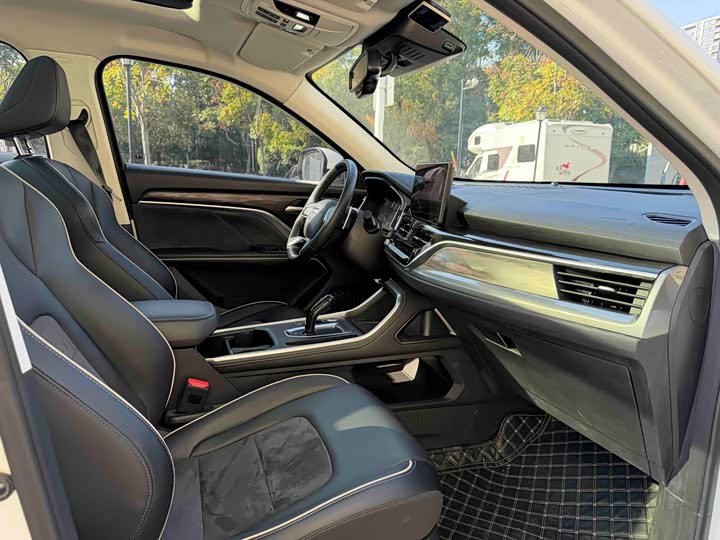 Фото 9 - Haval H6