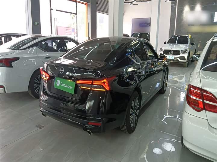 Фото 7 - Nissan Teana