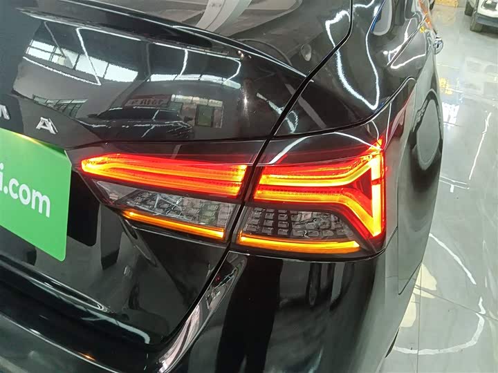 Фото 8 - Nissan Teana