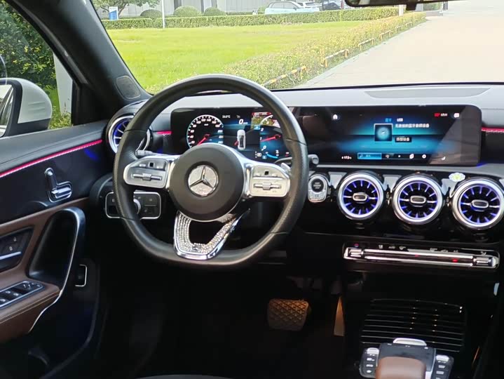 Фото 5 - Mercedes-Benz A-Class