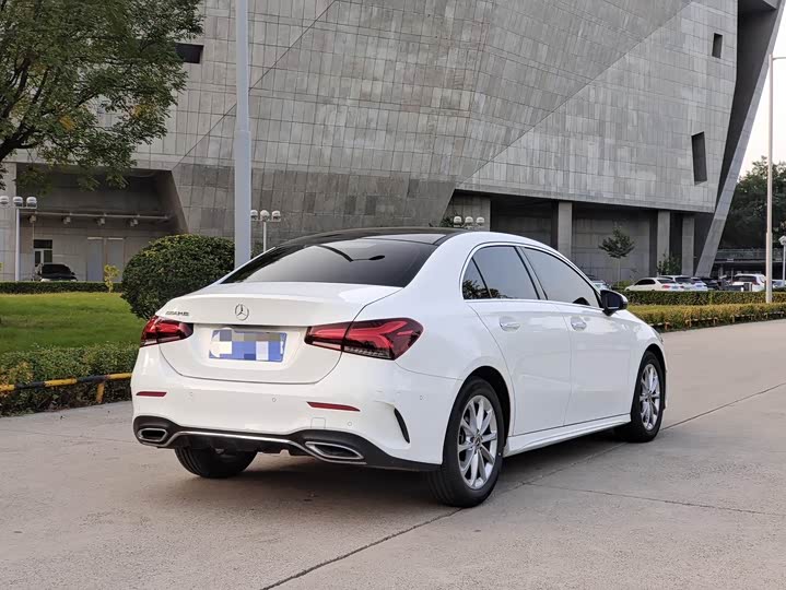 Фото 8 - Mercedes-Benz A-Class