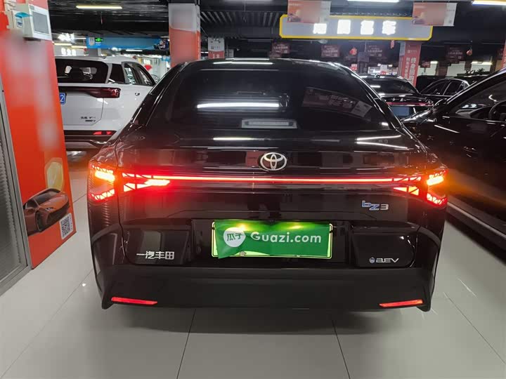 Фото 6 - Toyota bZ3