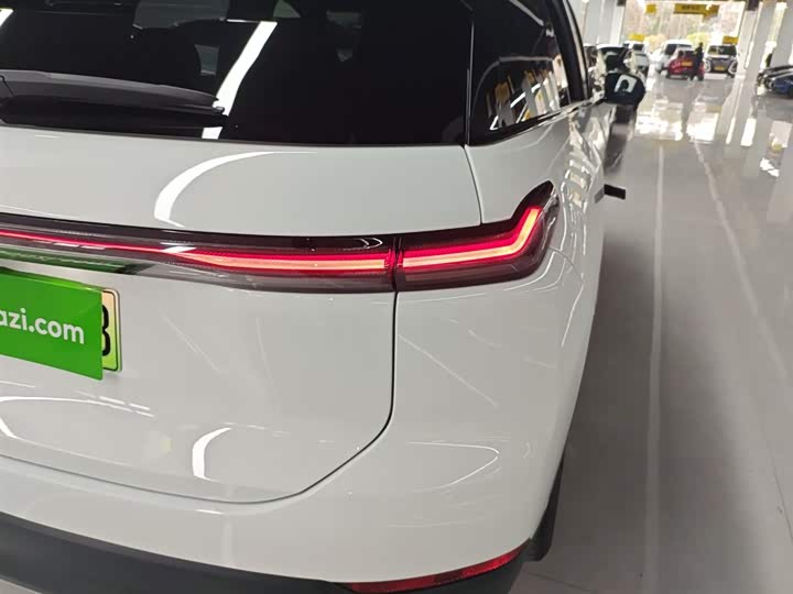 Фото 8 - Nio ES7