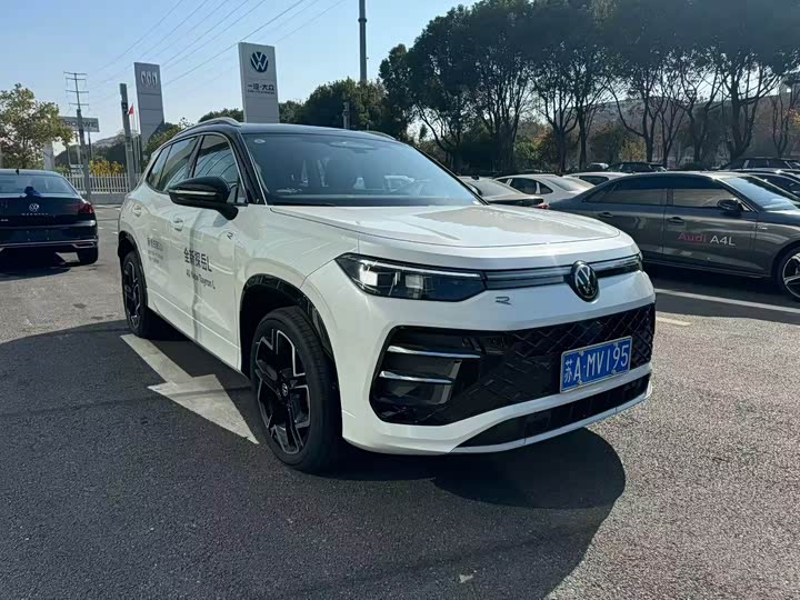 Фото 3 - Volkswagen Tayron