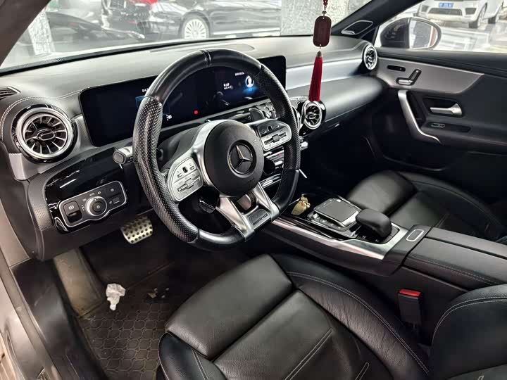 Фото 4 - Mercedes-Benz A-Class AMG