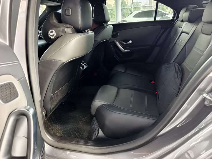 Фото 5 - Mercedes-Benz A-Class AMG