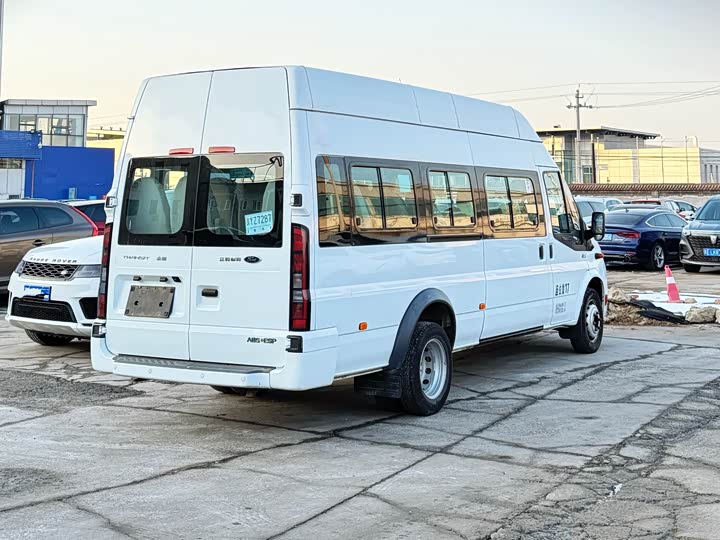 Фото 4 - Ford Transit New