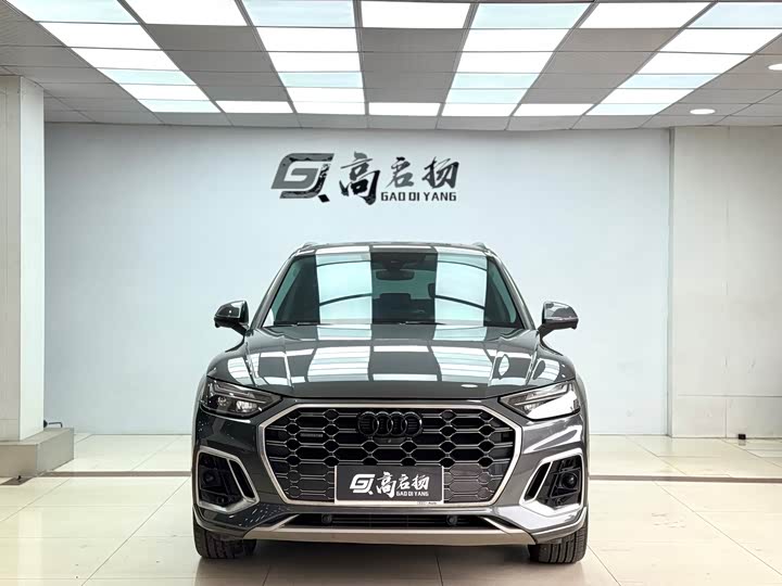 Фото 2 - Audi Q5L