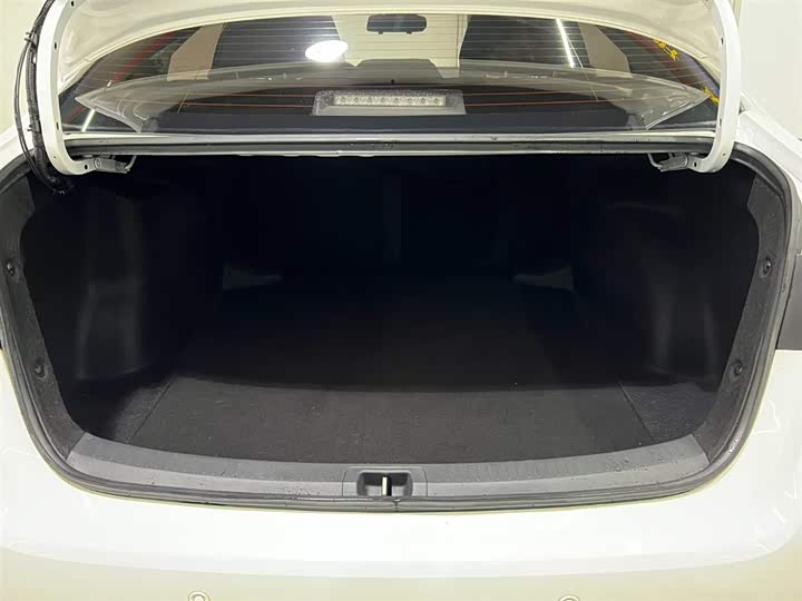 Фото 7 - Toyota Corolla