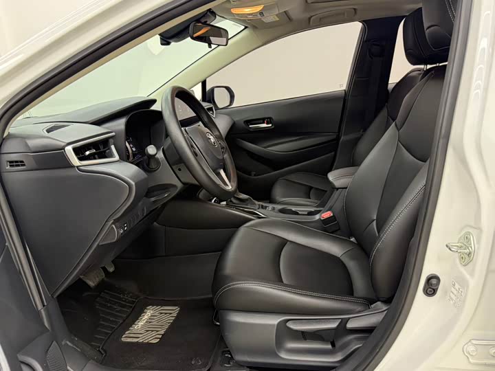 Фото 4 - Toyota Corolla