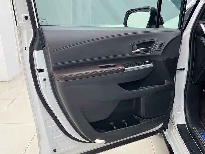 Фото 5 - Toyota Sienna