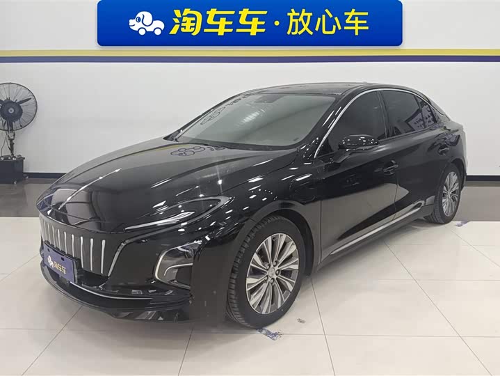 Фото 1 - Hongqi E-QM5