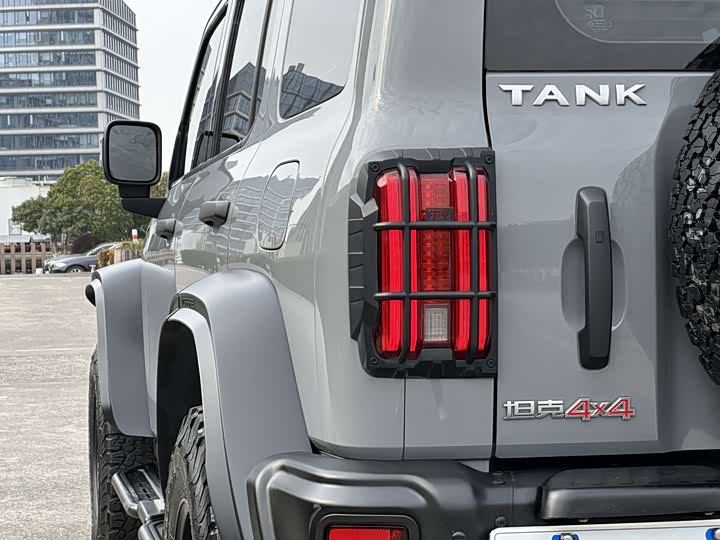 Фото 6 - Tank 300