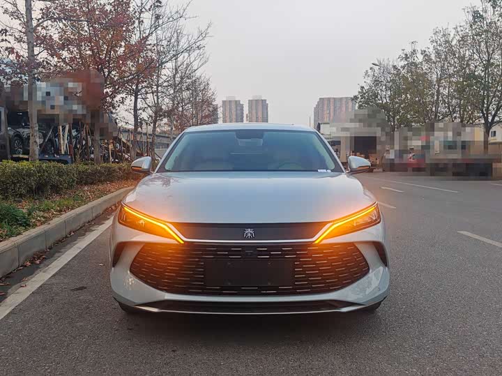 Фото 2 - BYD Qin L