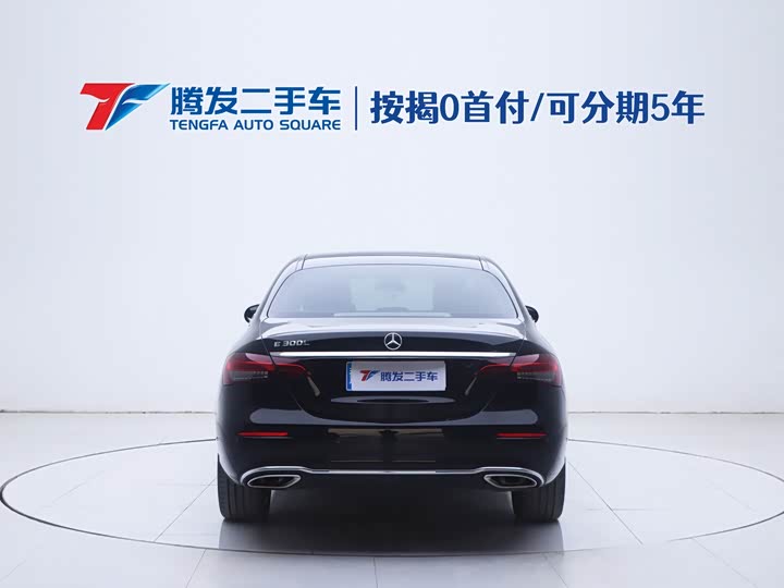 Фото 4 - Mercedes-Benz E-Class