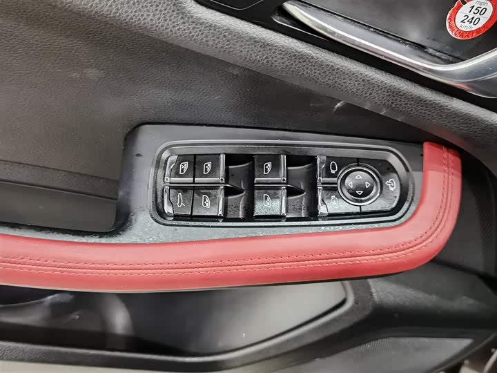 Фото 9 - Porsche Macan