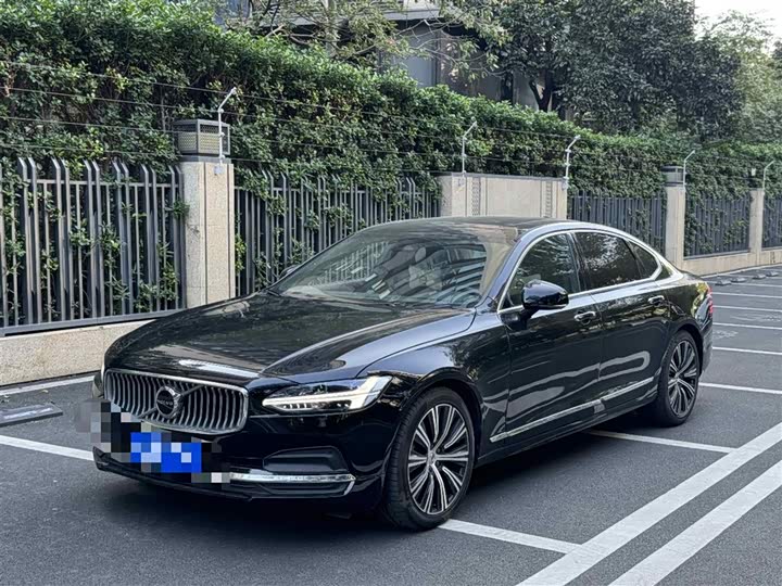 Фото 2 - Volvo S90