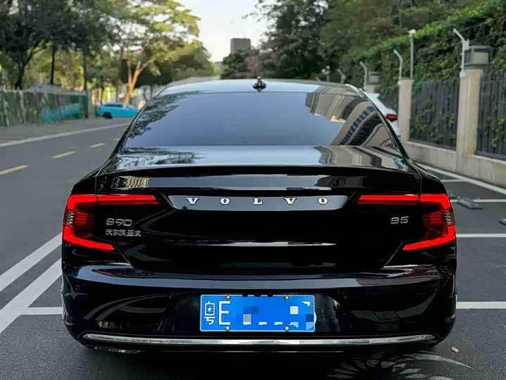 Фото 5 - Volvo S90