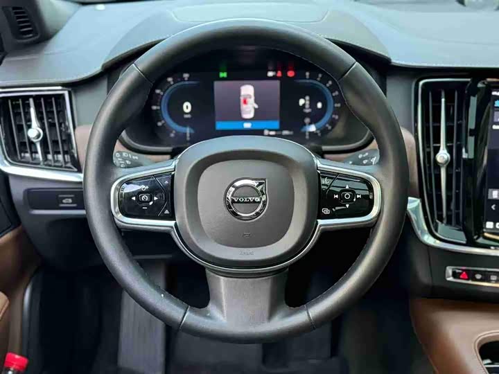 Фото 6 - Volvo S90