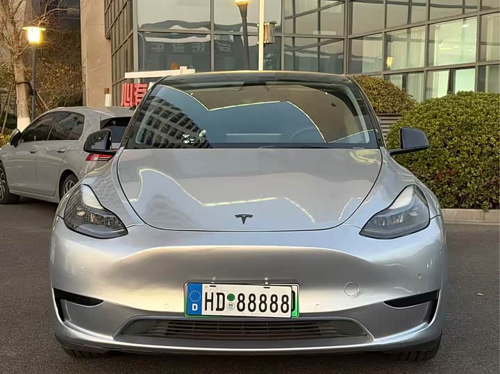 Фото 2 - Tesla Model Y