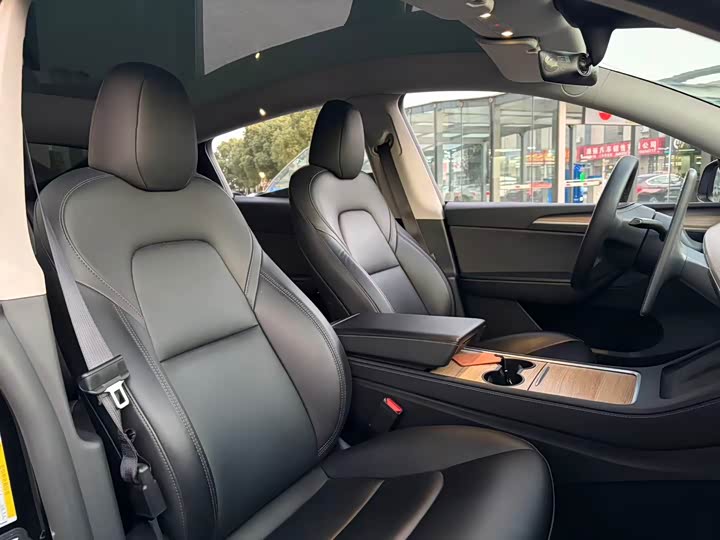 Фото 7 - Tesla Model Y