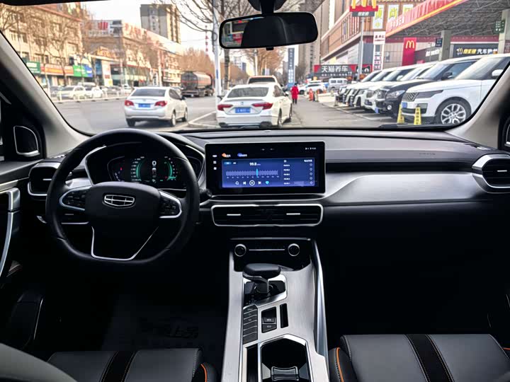 Фото 6 - Geely Coolray