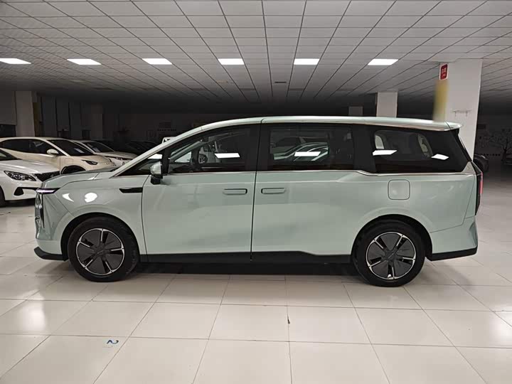 Фото 5 - Maxus Mifa 7