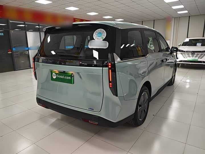 Фото 7 - Maxus Mifa 7