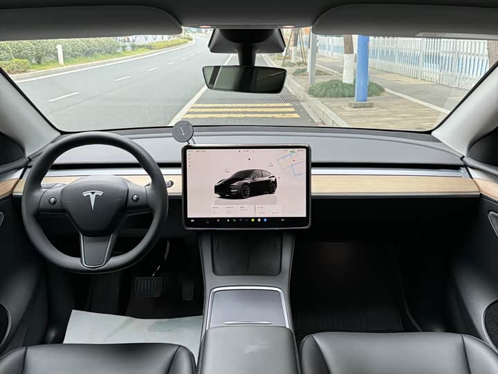 Фото 5 - Tesla Model Y