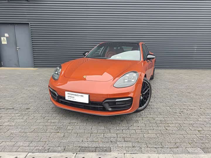 Фото 2 - Porsche Panamera