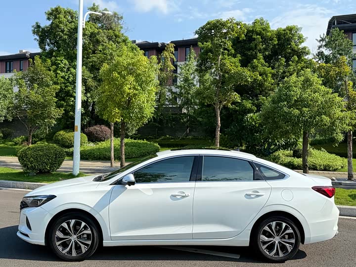 Фото 4 - Changan Eado Plus