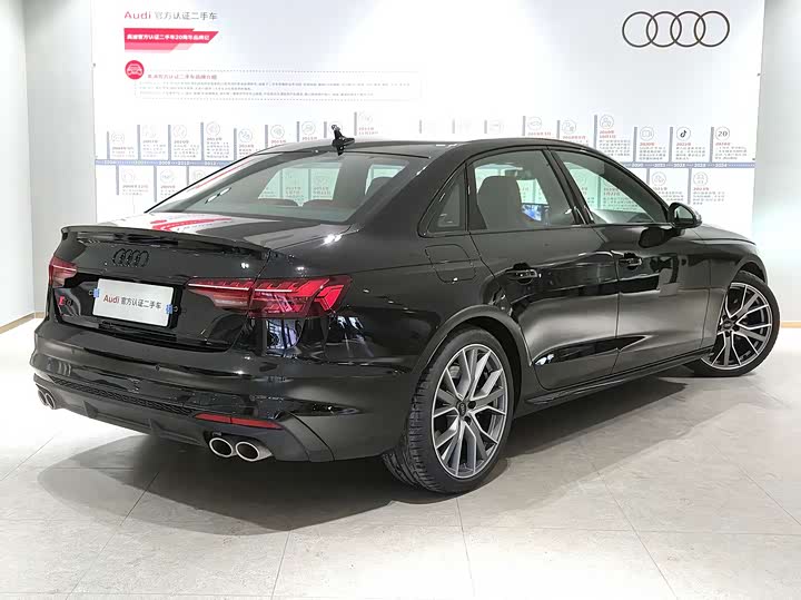 Фото 3 - Audi S4