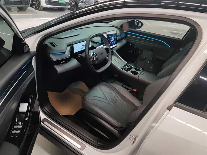 Фото 7 - Geely Galaxy L6