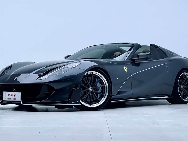 Фото 1 - Ferrari 812