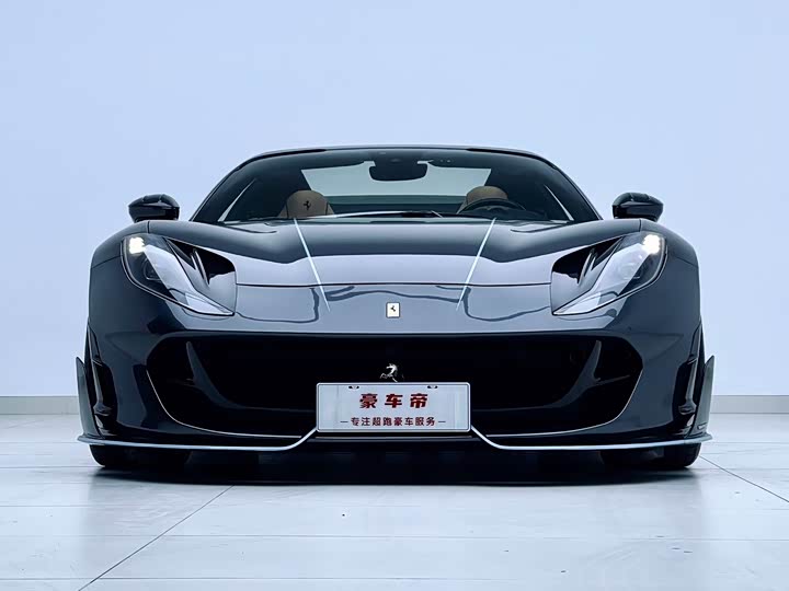 Фото 4 - Ferrari 812