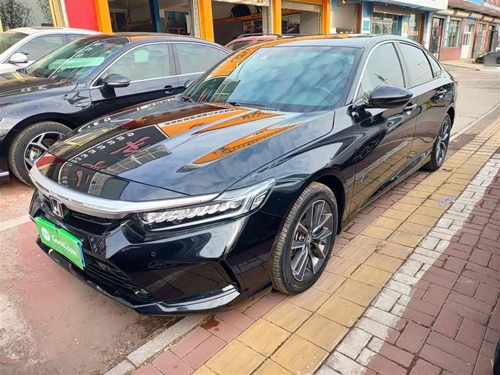 Фото 2 - Honda Inspire