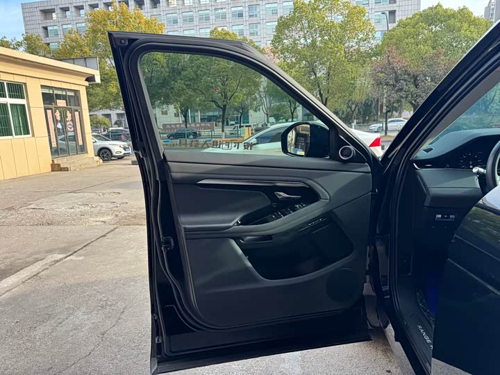 Фото 7 - Land Rover Range Rover Evoque L