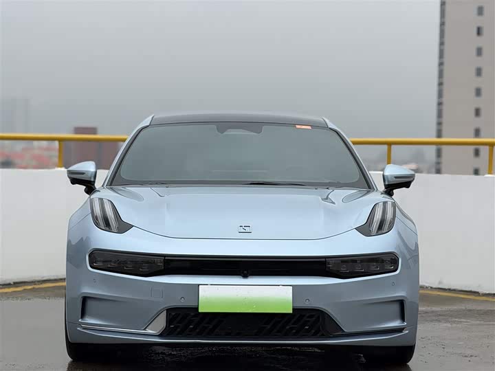 Фото 2 - Zeekr 001