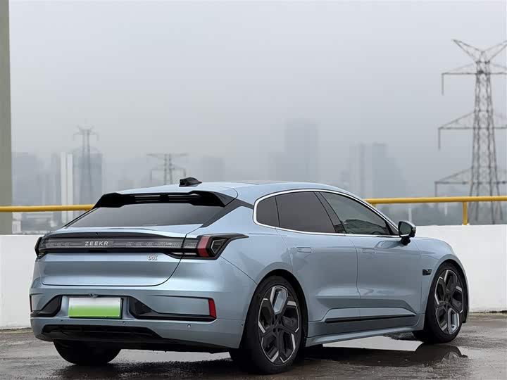 Фото 4 - Zeekr 001