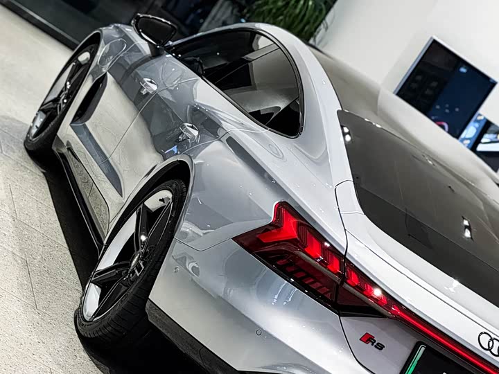 Фото 7 - Audi RS e-tron GT